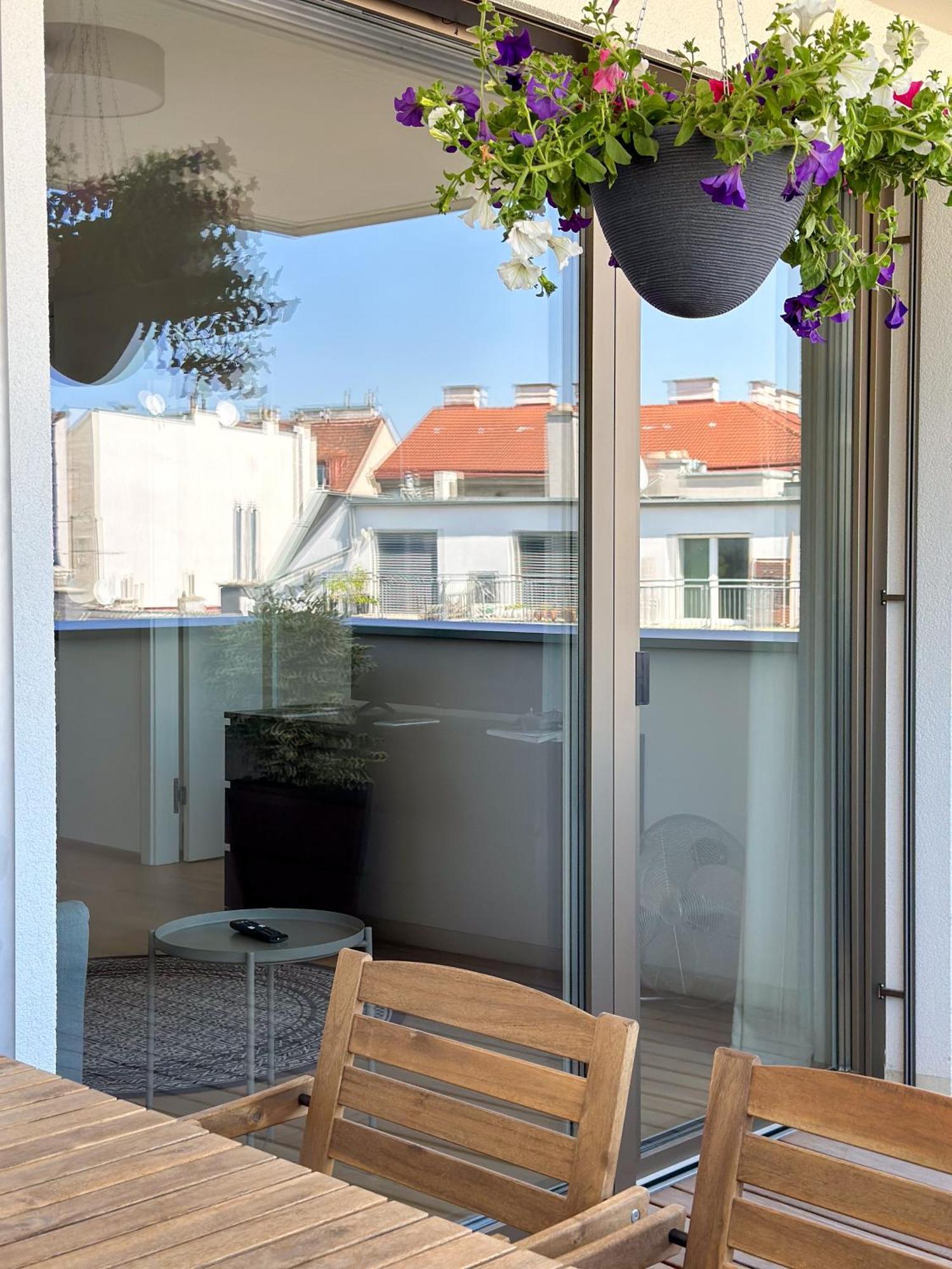 Vienna Sunny Side Up Apartments Exterior photo